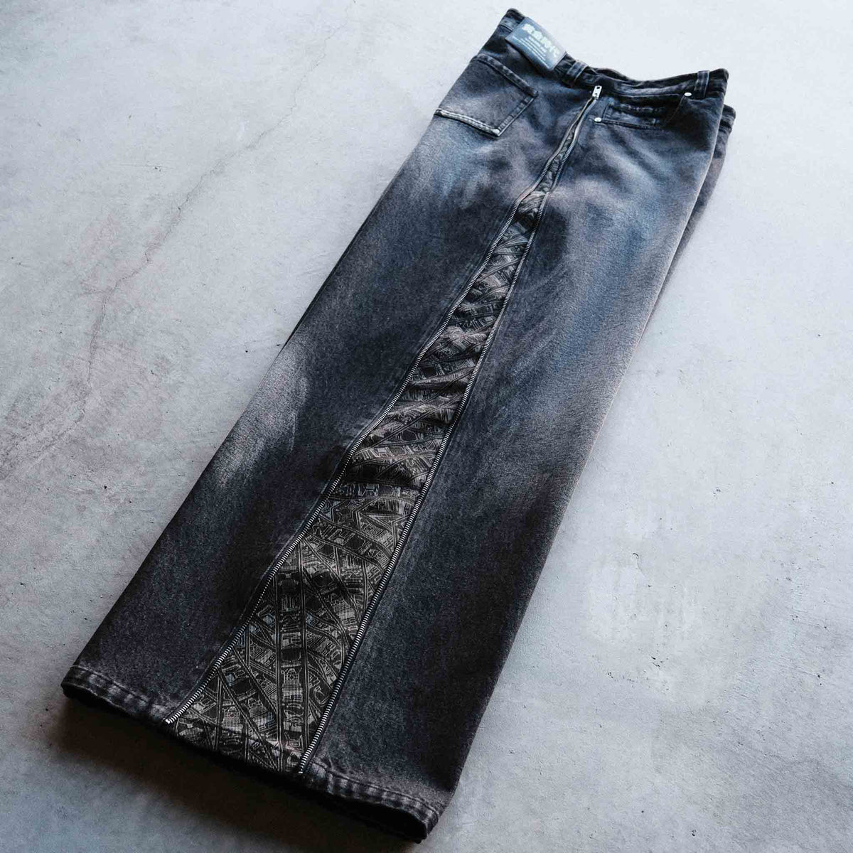TALISMAN SEAL ZIPPY JEANS