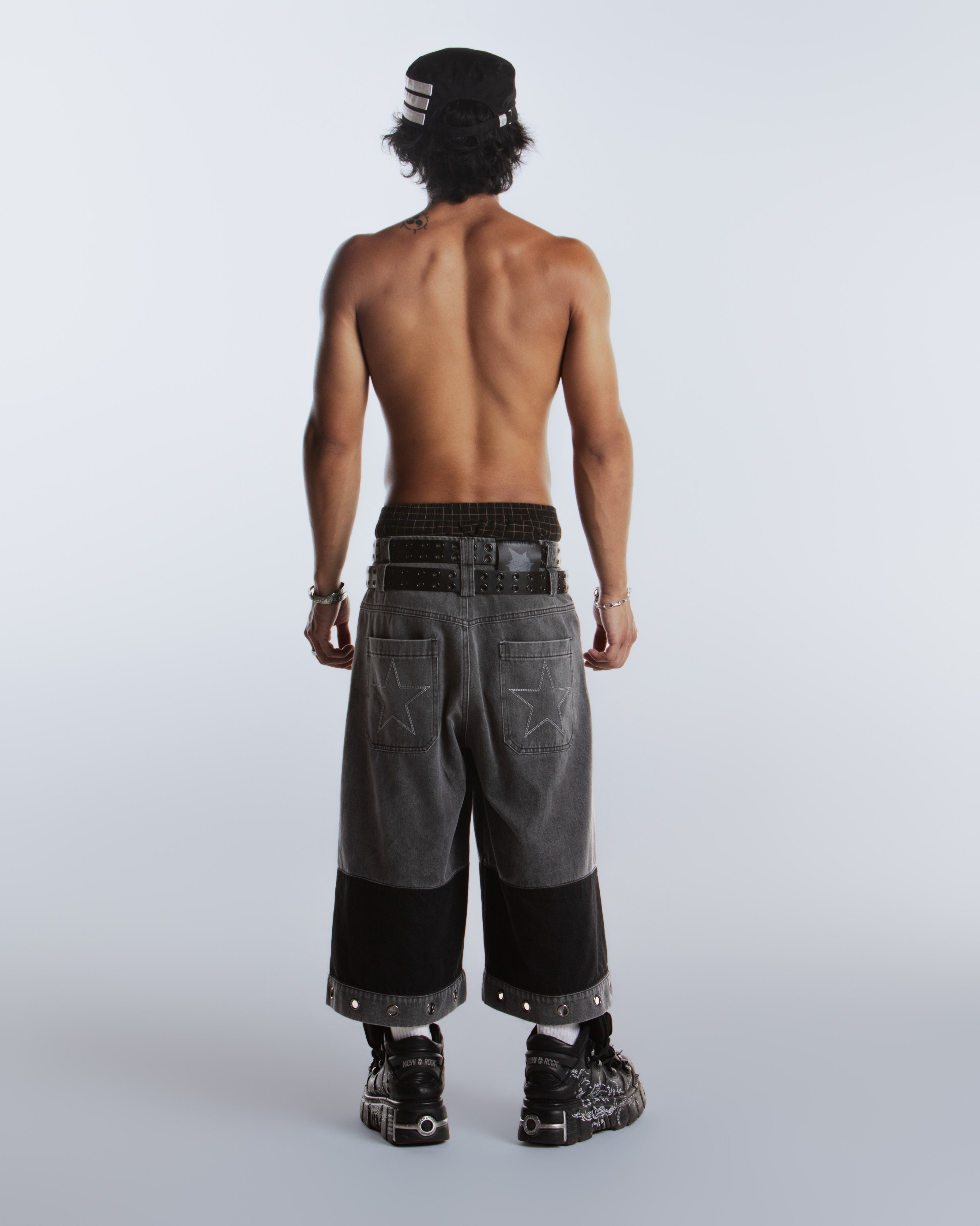 BLK STAR CAPRIS